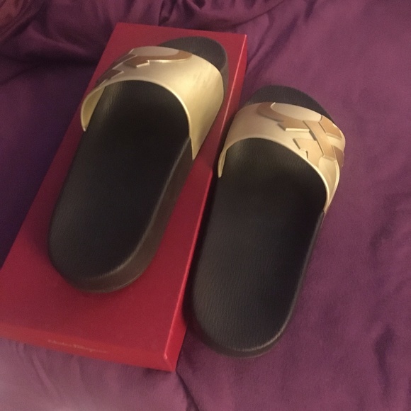 Salvatore Ferragamo Slides main image 3
